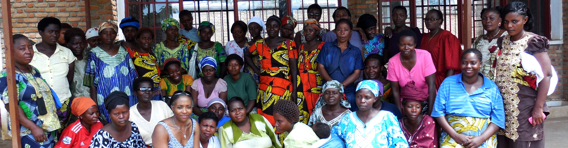 femmes bénéficiares du projet de micro-credits Kira-Ukize